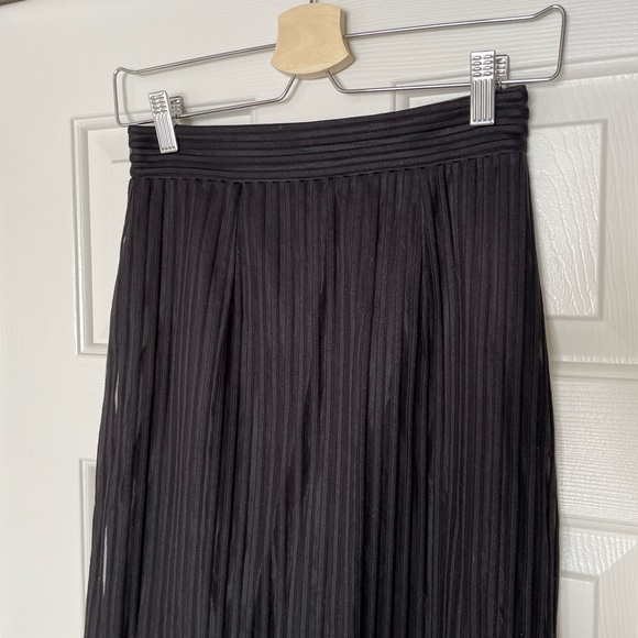 H&M Black Maxi Skirt Size 4 - Picture 3 of 5